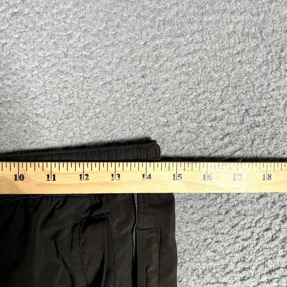 Lululemon Shorts Mens Large Black Pace Breaker Lined 8